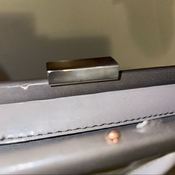 The Limited Gray Clutch - Picture 4 of 8